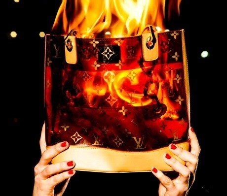 louis vuitton bag burning|does Louis Vuitton burn all his bags.